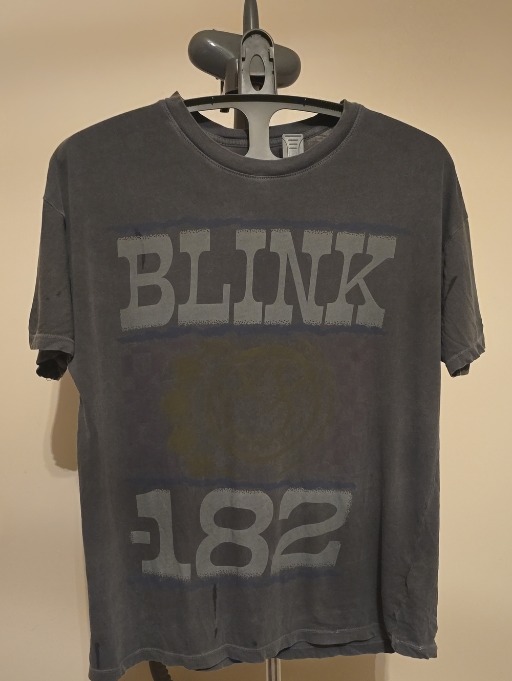 American Eagle Outfitters Gray Blink-182 Graphic Tee